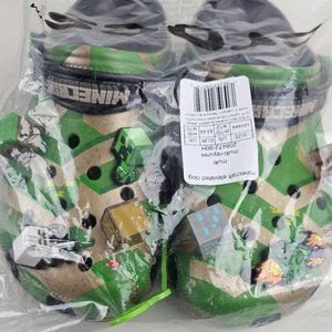 Crocs Minecraft Elevated Crocs Classic Green Slides Men's size 10 NEW